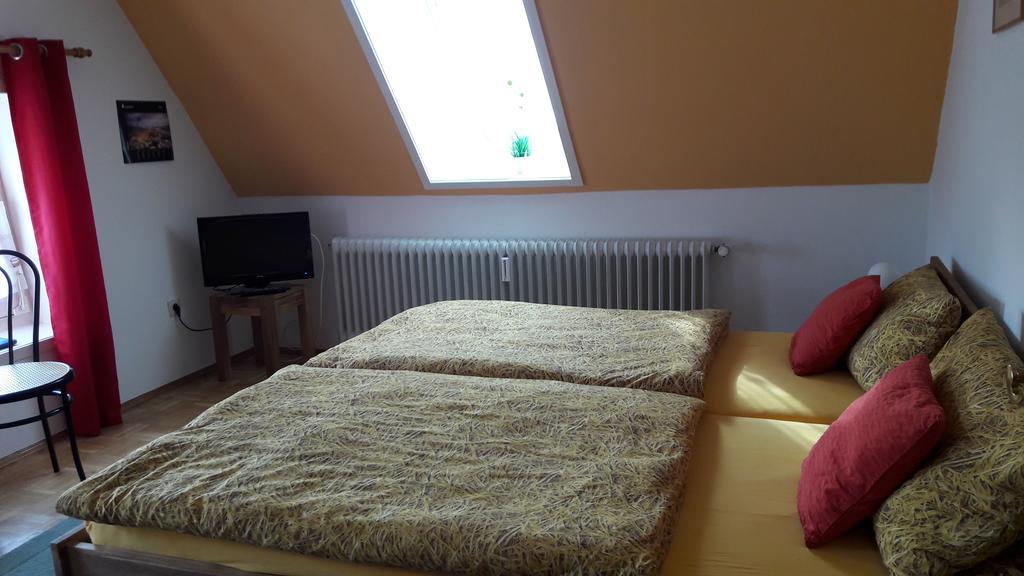 Gasthof Altes Farmhaus Und Apartment Lienen Rom bilde